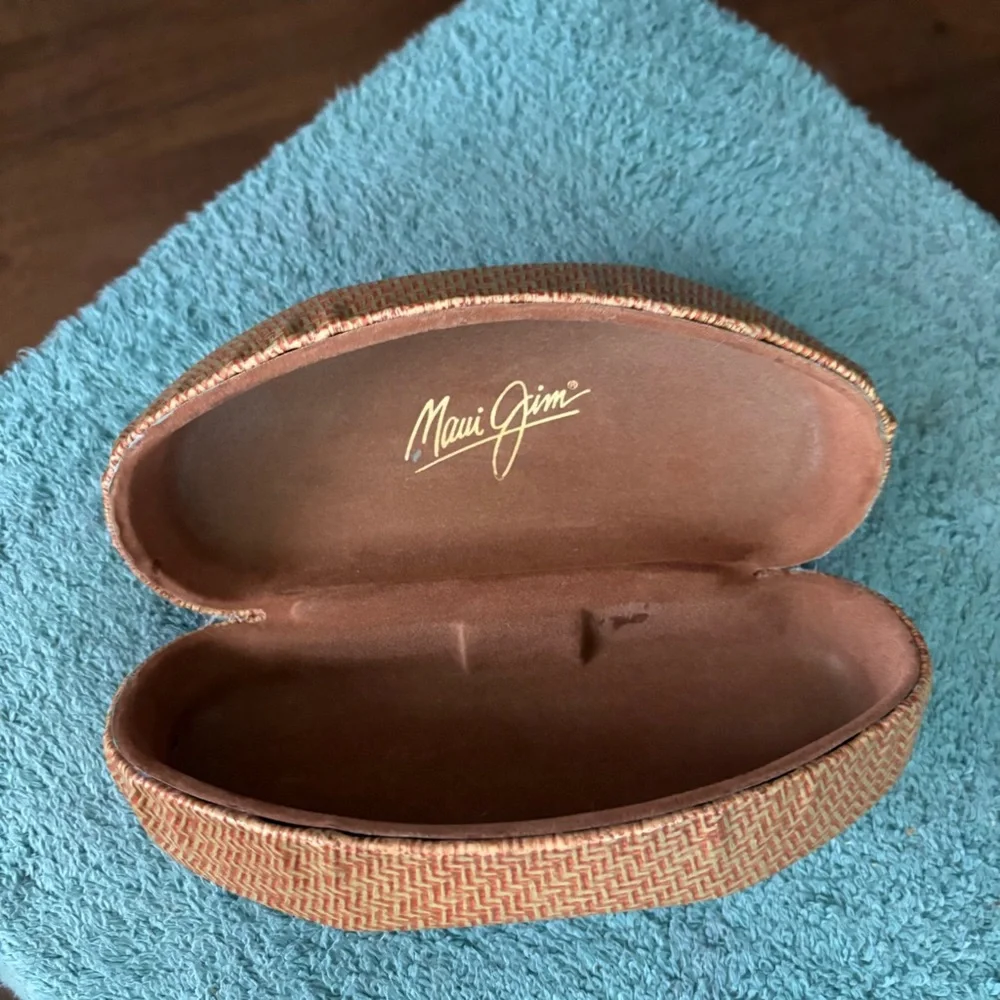 Maui Jim Tan Woven Sunglasses Case - Picture 5 of 9